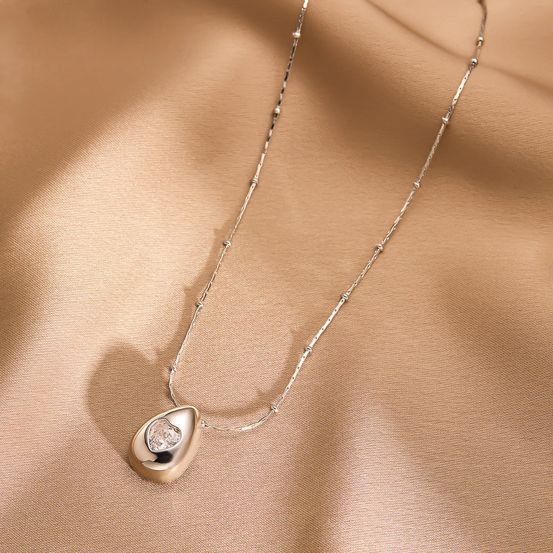 Load image into Gallery viewer, Simple Niche Water Drop Love Heart-shaped Titanium Steel Necklace
